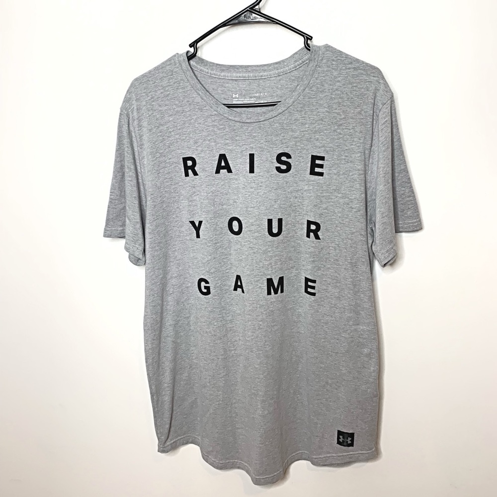 Under Armour Men’s T- Shirt Size Large